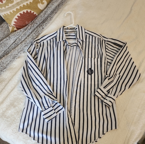 Vintage Huntington Ridge - Picture 2 of 2